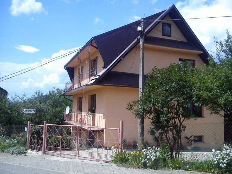 Vila Agroturystyka Maria Debska Sromowce Wyzne Exteriér fotografie